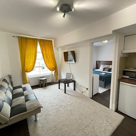 Captivating 1-Bed Apartment In London Kültér fotó