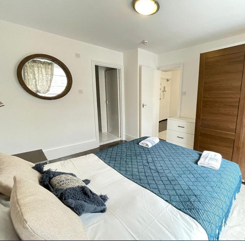 Captivating 1-Bed Apartment In London Kültér fotó